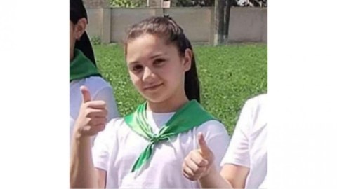 Tovuzda 13 yaşlı qız valideyn iclasından sonra məktəbdən ayrılıb - AÇIQLAMA
