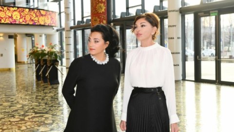 İrina Viner Mehriban Əliyevanı təbrik etdi