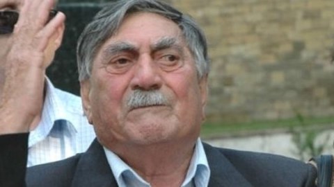 Yeri səhv düşməyən şair