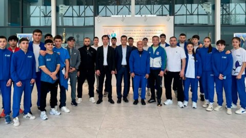 Yeniyetmə boksçularımız Özbəkistanda təlim keçəcəklər