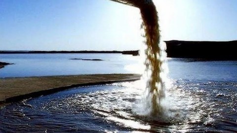 Xəzərə tullantı su axıdan qurum cəzalandırıldı