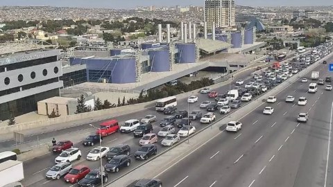 13 yolda tıxac var - SİYAHI