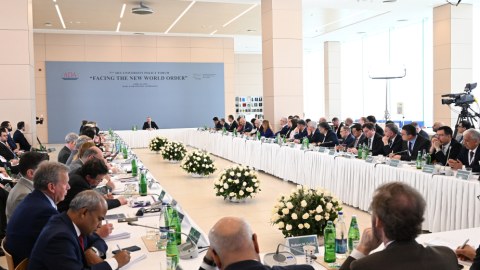 Biz Afrikada yaşayanlara dəstəyimizi veririk 