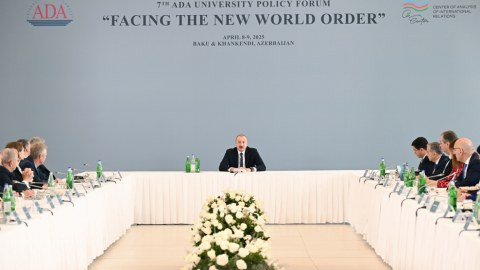 Prezident beynəlxalq forumdan görüntülər PAYLAŞDI