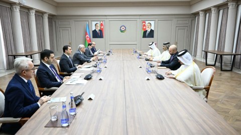 Əli Əsədov Qətərin mədəniyyət naziri ilə görüşüb