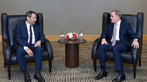 Bayramov Şimali Kiprli həmkarı ilə regionu müzakirə etdi