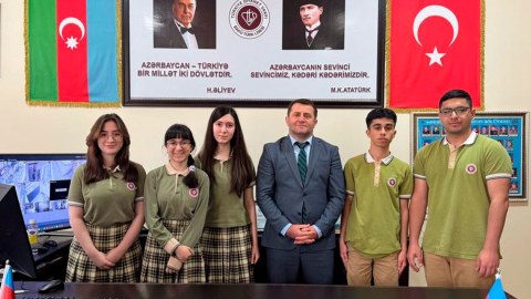 Bir liseyin 300 bal toplayan ŞAGİRDLƏRİ