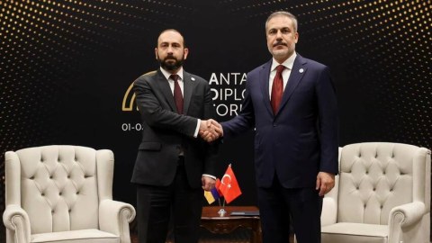 Mirzoyan Fidanla danışıqlar apardı