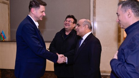 Rumıniya Senatının Sədri Azərbaycandadır