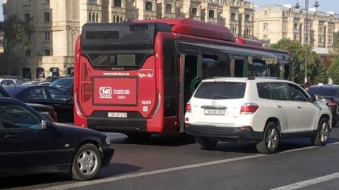 Bakıda 92 marşrut üzrə avtobuslar gecikir - RƏSMİ