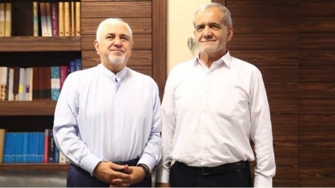 Pezeşkian Zərifin istefasını şərh edib