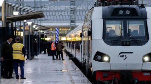 Qatarların qrafikində dəyişiklik yoxdur