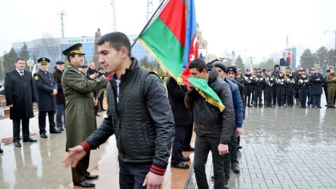 İlkin hərbi qeydiyyatdan boyun qaçıranlar CƏRİMƏLƏNƏCƏK