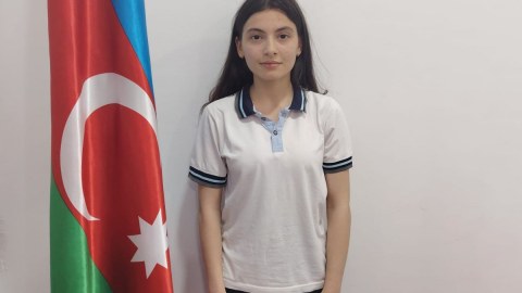 &ldquo;Sosial şəbəkələrə çox vaxt ayırmamaq lazımdır&rdquo; - 300 bal toplayan məktəbli