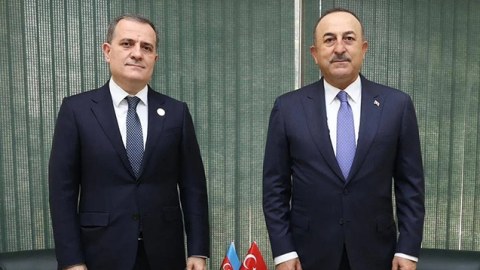 Ceyhun Bayramov Çavuşoğluya başsağlığı verdi