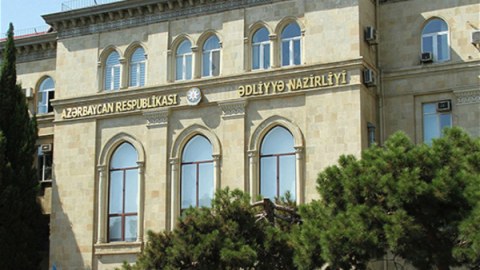 Nazirlik işçilərinin maaşı artdı - Baş nazirdən QƏRAR
