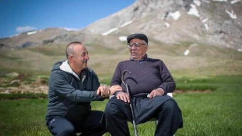 Azərbaycanlı jurnalistlərdən ÇAVUŞOĞLUya başsağlığı