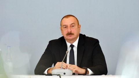 Prezident&nbsp;xristian icmasını TƏBRİK ETDİ