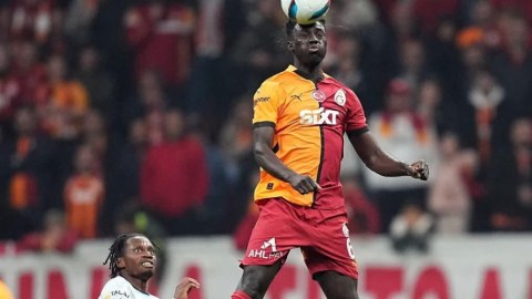 "Qalatasaray"dan iki qolluq qələbə