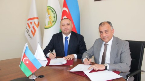 Aqrar Universitet ilə “AzerBlast” arasında memorandum imzalandı