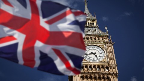 Britaniya Rusiyanı Ukraynada tam atəşkəsə çağırır