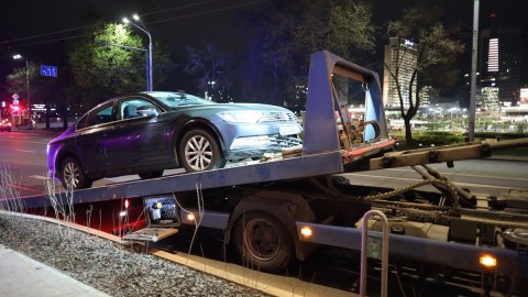 Azərbaycan səfirliyinin maşını Litvada qəzaya uğradı - Hadisə yerindən FOTOLAR