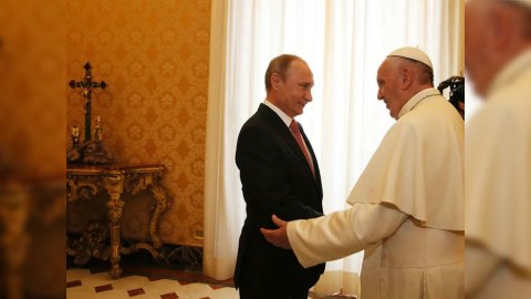 Putin Roma Papasının dəfninə gedəcək? - AÇIQLAMA