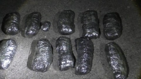 Lerikdə narkokuryerlər 10 kiloqram narkotiklə saxlanıldı