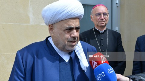 Ola bilər Roma Papasının dəfnində iştirak edim - Allahşükür Paşazadə 