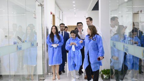 Leyla Əliyeva Çin Milli İnsan Genomu Mərkəzində - FOTO