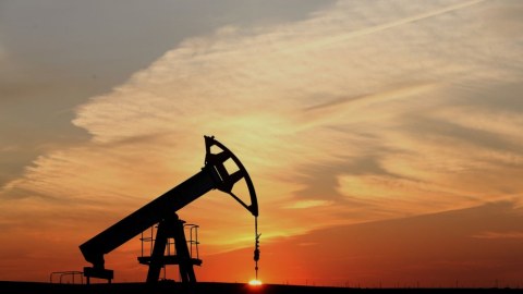 Azərbaycan neftinin qiyməti 69 dolları ÖTÜB