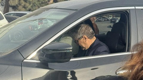 Əvəz Zeynallının azadlıqdan ilk FOTOSU