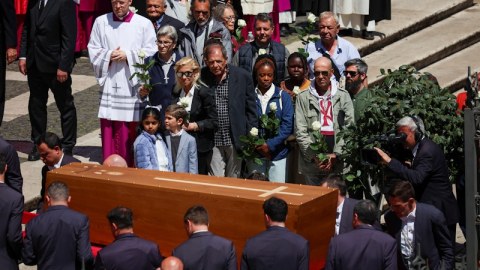 Roma Papası dəfn edildi - VİDEO+FOTO