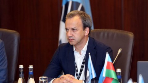 Şahmat Federasiyasının&nbsp;prezidenti Bakıya gəldi