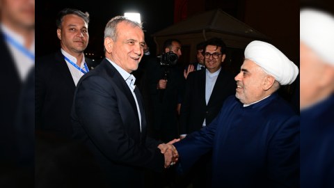 İran Prezidenti Bibiheybət məscidində - FOTOLAR