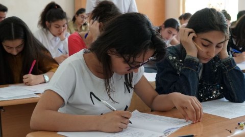 IV qrupda keçid balı ən az olan İXTİSASLAR