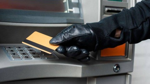 Bank kartlarının talanması - Əsas günahkar vətəndaşdır?