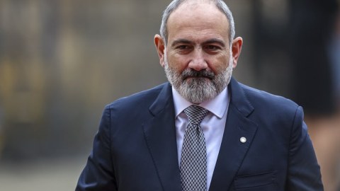 Paşinyan şantaj olunur