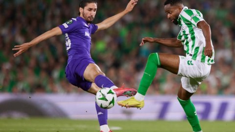 "Çelsi" və "Betis" qələbə qazandı
