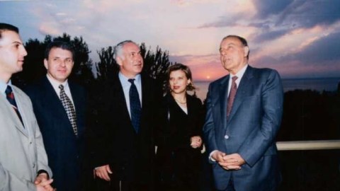Netanyahunun Azərbaycana ilk səfəri - O, Bakıda Heydər Əliyevə nə demişdi...