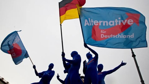 Almaniyada məşhur partiya ekstremist ELAN EDİLDİ
