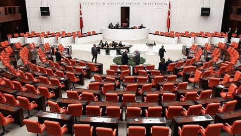 Türkiyə parlamentinə yeni sədr SEÇİLƏCƏK