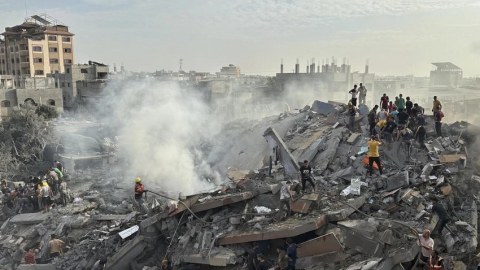 Qəzzada ölən fələstinlilərin sayı 52,5 mini keçdi