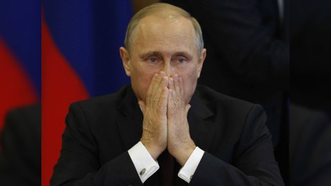 İlk dəfə onda&nbsp;diz çökdüm... - Putin