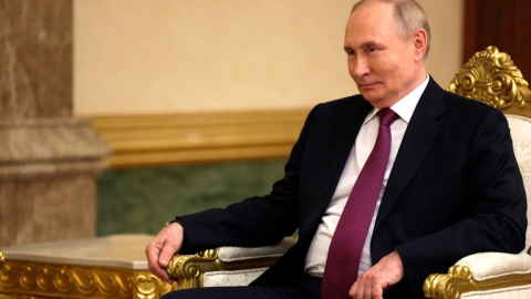 Putin nəvələrindən DANIŞDI