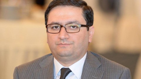 Mətbuat katibi işdən çıxdı