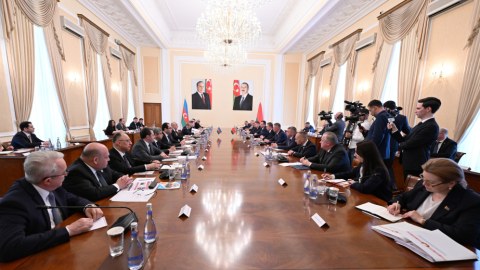 Baş nazirlər arasında geniştərkibli GÖRÜŞ