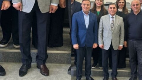 Xalq artisti ayaqqabılarını dəyişik geyinməyindən danışdı: "Yuxulu idim"