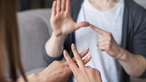 İşarət dili yalnız bu&nbsp;televiziyalara tətbiq ediləcək - Rəsmi