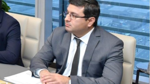 Yeni təyin edilən nazir KİMDİR...